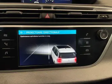 Citroen C4_GRAND_SPACE_TOURER