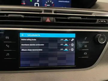 Citroen C4_GRAND_SPACE_TOURER