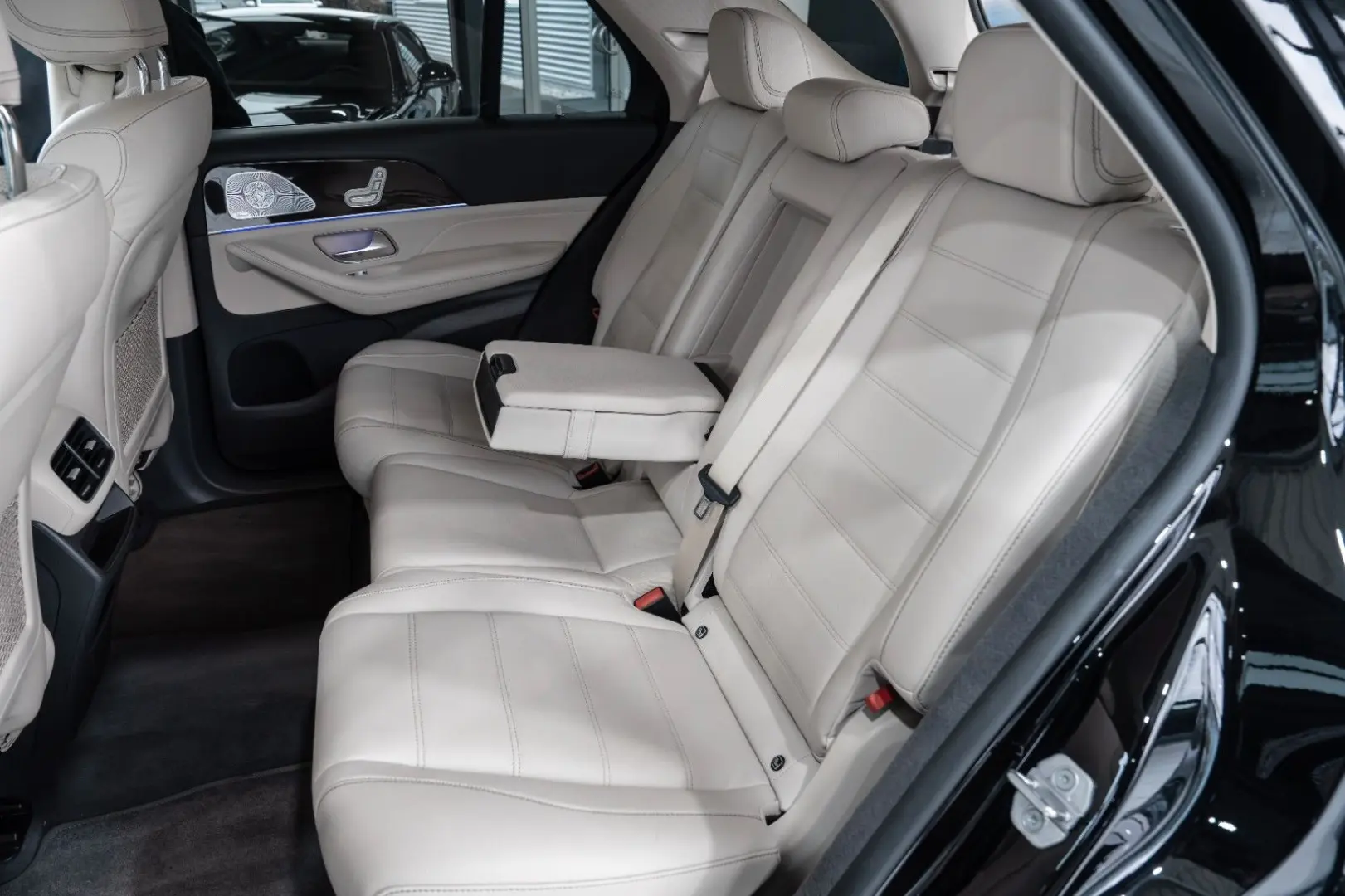 GLE 400 d 4M  AMG-LINE MASSAGE BURMES. 7-SITZER