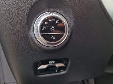 MERCEDES BENZ C C-CLASS SEDAN C 180 Limuzina