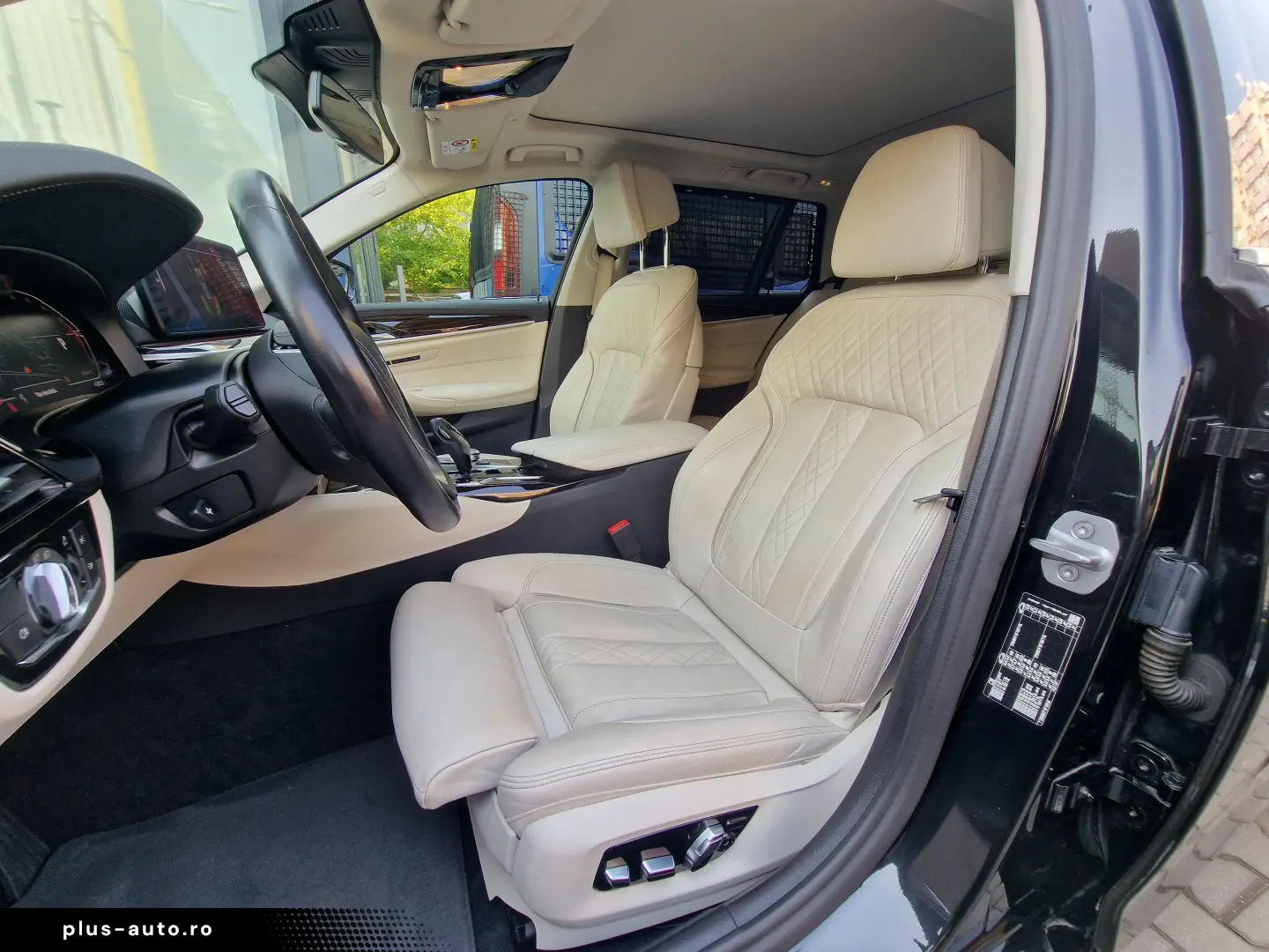 BMW SERIA 5 518d Luxury Line 150cp 2022