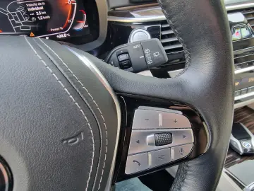 BMW SERIA 5 518d Luxury Line 150cp 2022