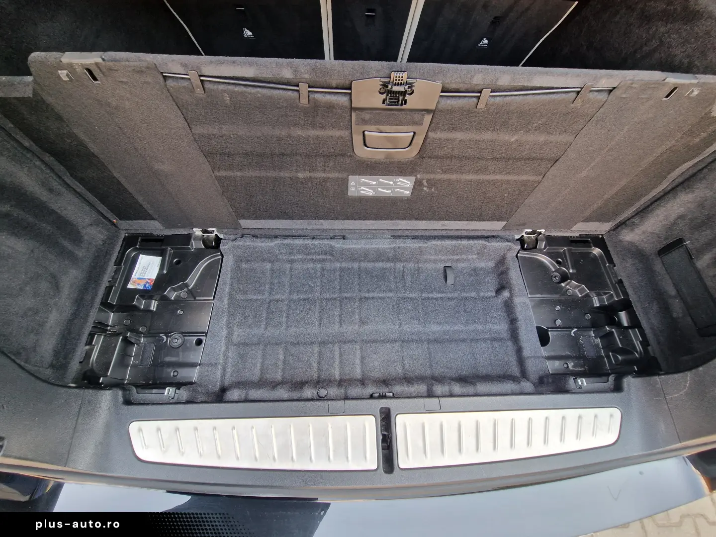 BMW SERIA 5 518d Luxury Line 150cp 2022