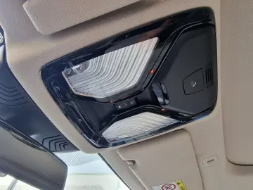 BMW SERIA 5 518d Luxury Line 150cp 2022