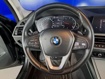 BMW SERIA 3 320D