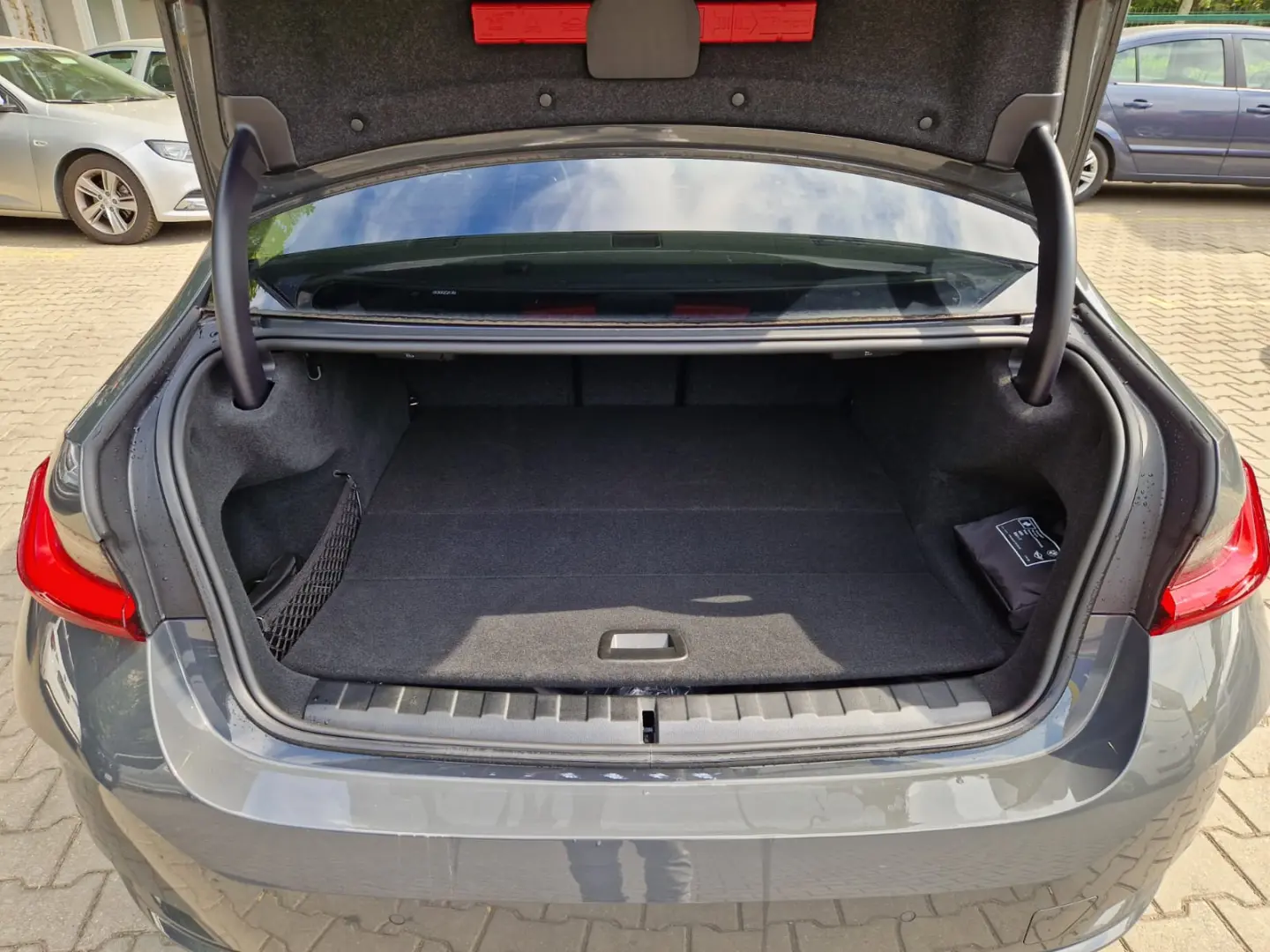 BMW SERIA 3 320e Business - Hybrid - Automatic - 163 CP