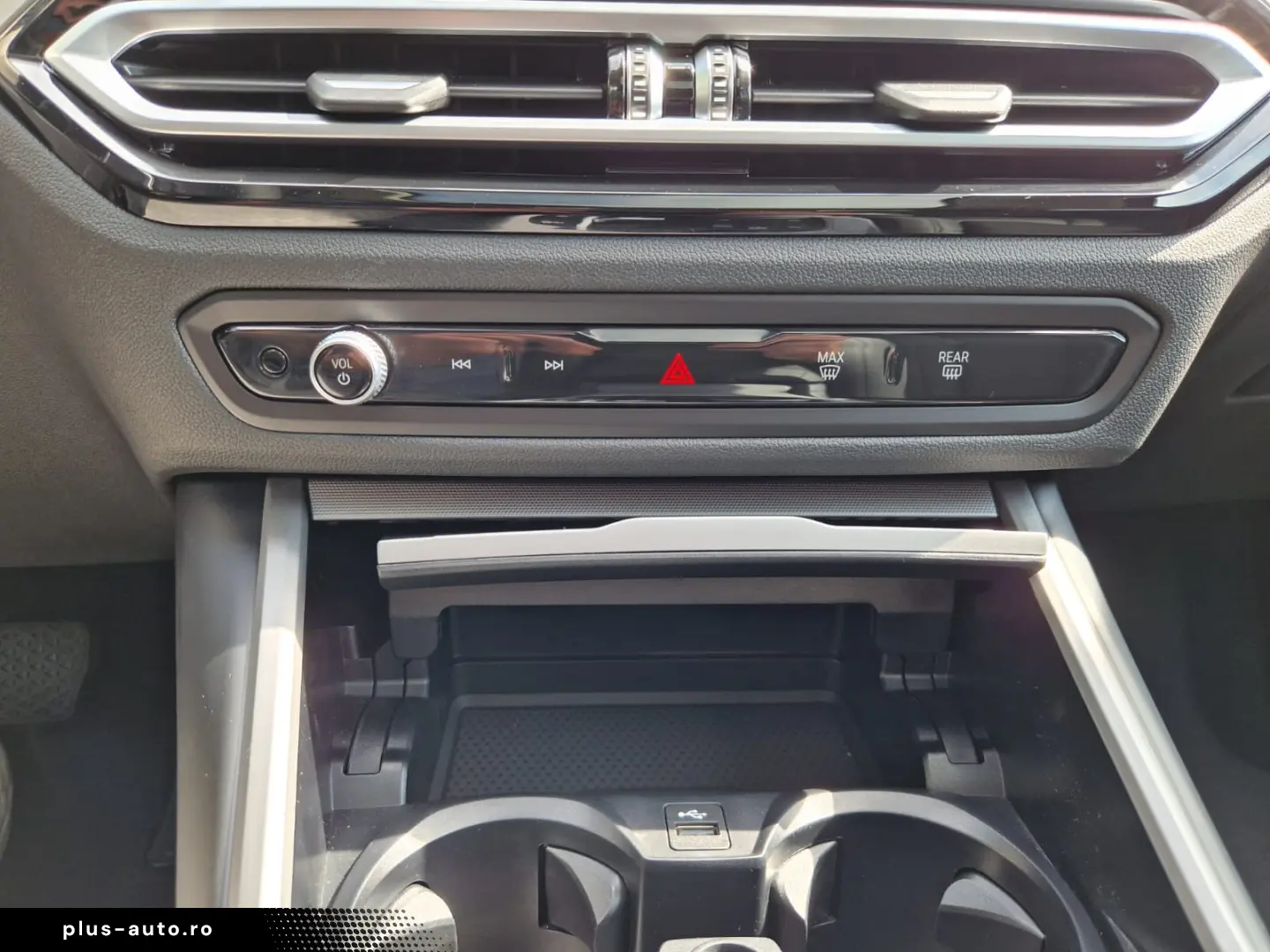 BMW SERIA 3 320e Business - Hybrid - Automatic - 163 CP