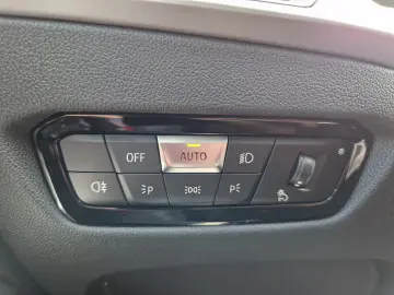 BMW SERIA 3 320e Business - Hybrid - Automatic - 163 CP