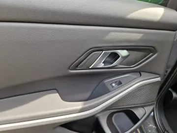 BMW SERIA 3 320e Business - Hybrid - Automatic - 163 CP