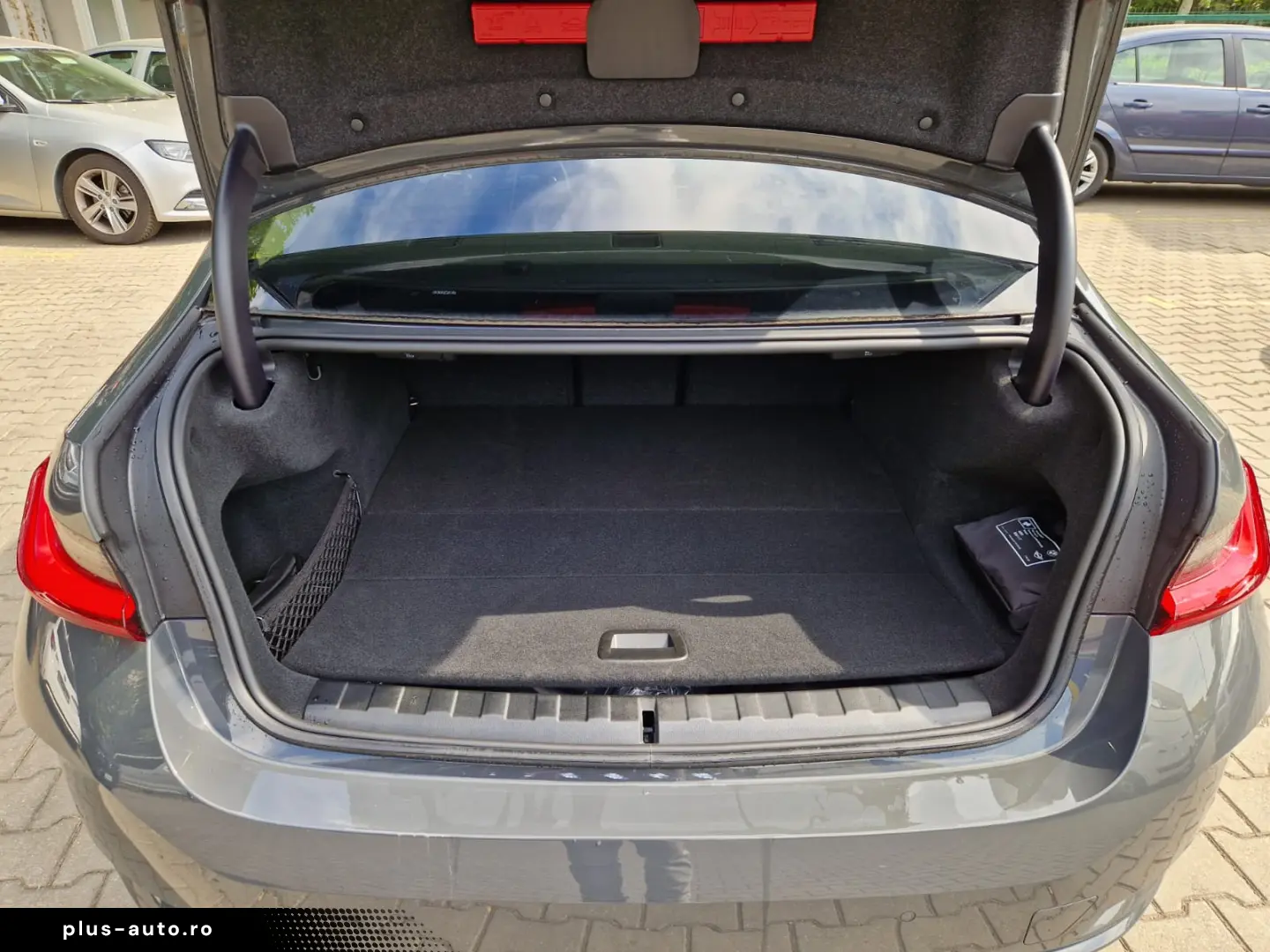 BMW SERIA 3 320e Business - Hybrid - Automatic - 163 CP