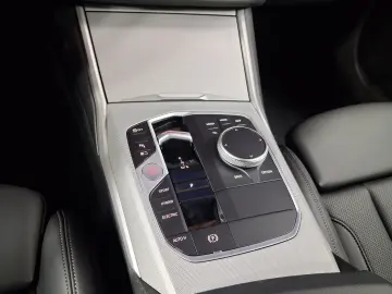 BMW SERIA 3 320e Business - Hybrid - Automatic - 163 CP