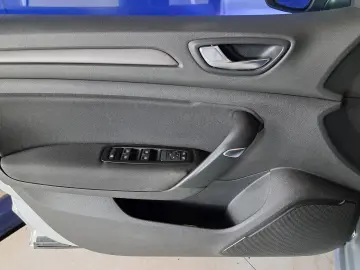 Renault MEGANE Hatchback 2021