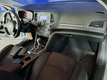 Renault MEGANE Hatchback 2021