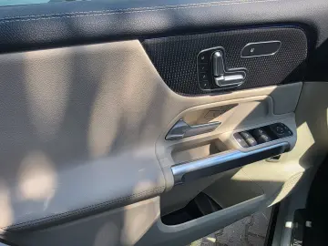 MERCEDES BENZ GLB 250 8G-DCT Progressive 2021