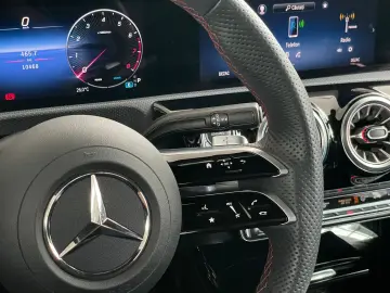 MERCEDES BENZ A 200 MHEV 7G-DCT 2024 AMG Line