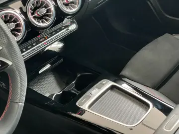 MERCEDES BENZ A 200 MHEV 7G-DCT 2024 AMG Line