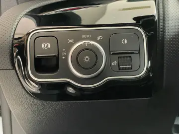 MERCEDES BENZ A 200 MHEV 7G-DCT 2024 AMG Line