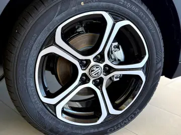 Mg NOUL ZS ICE SUV 2025