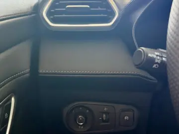 Mg NOUL ZS ICE SUV 2025