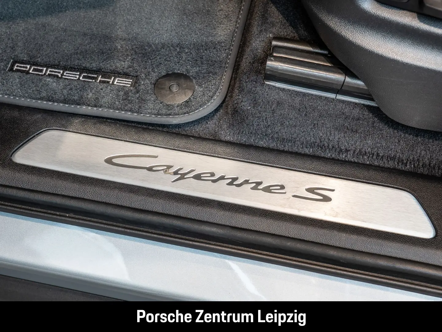 Cayenne S E-Hybrid Coupe Burmester HA-Lenkung