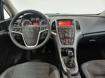 Opel Astra 1.4 Turbo Ecotec 140 CP