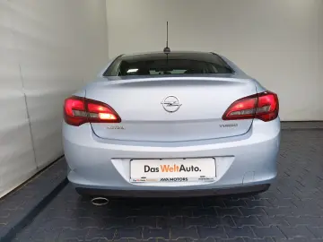 Opel Astra 1.4 Turbo Ecotec 140 CP