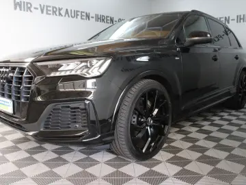 Q7 55 TFSI quattro S line AHK 22Zoll Luft HeadUP
