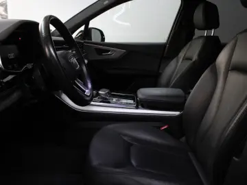 Q7 55 TFSI quattro S line AHK 22Zoll Luft HeadUP