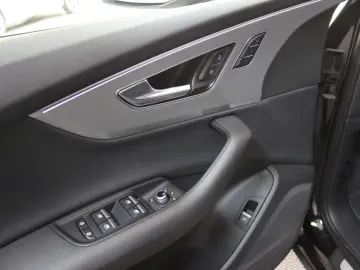 Q7 55 TFSI quattro S line AHK 22Zoll Luft HeadUP