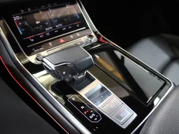 Q7 55 TFSI quattro S line AHK 22Zoll Luft HeadUP