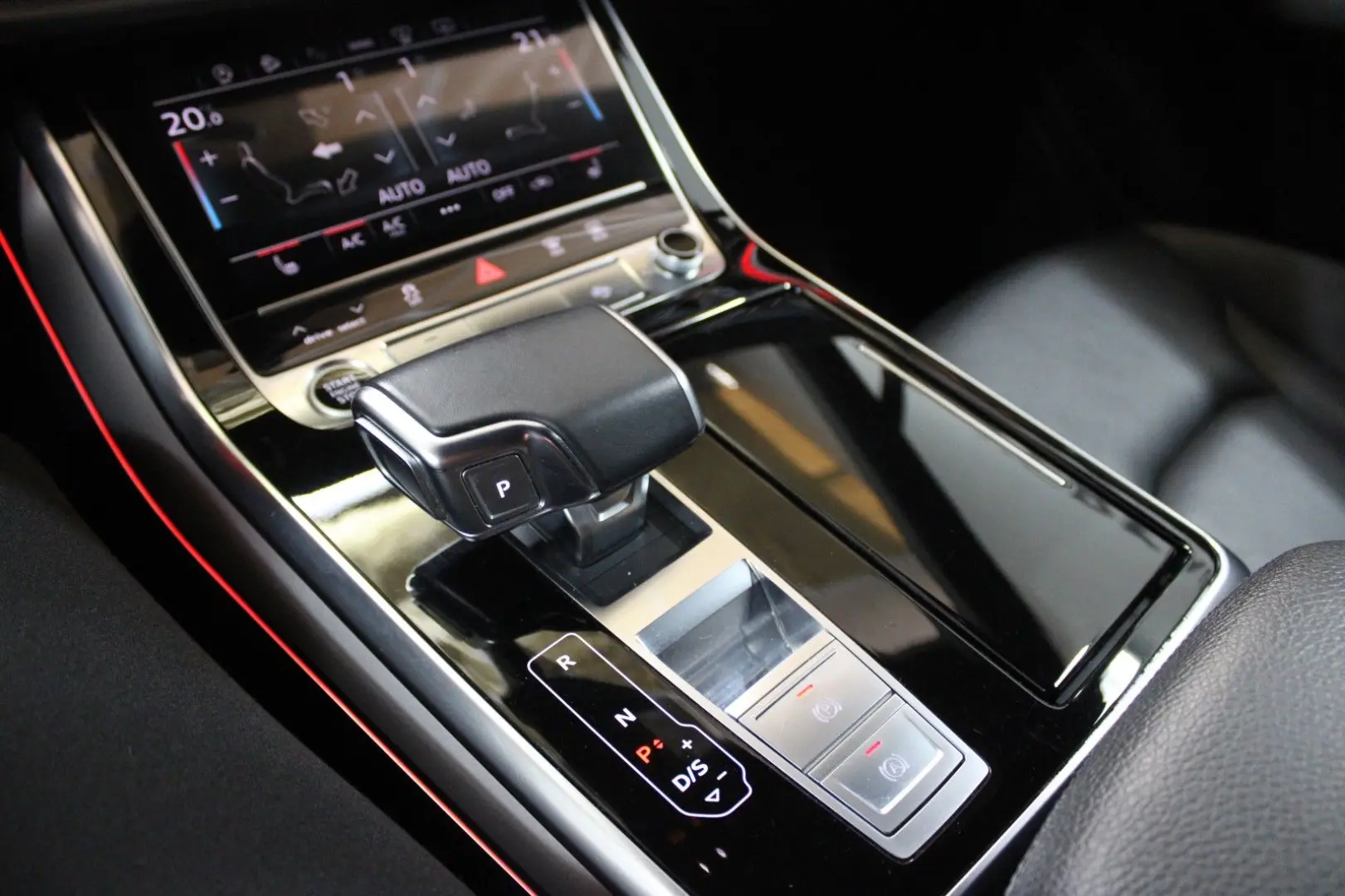 Q7 55 TFSI quattro S line AHK 22Zoll Luft HeadUP