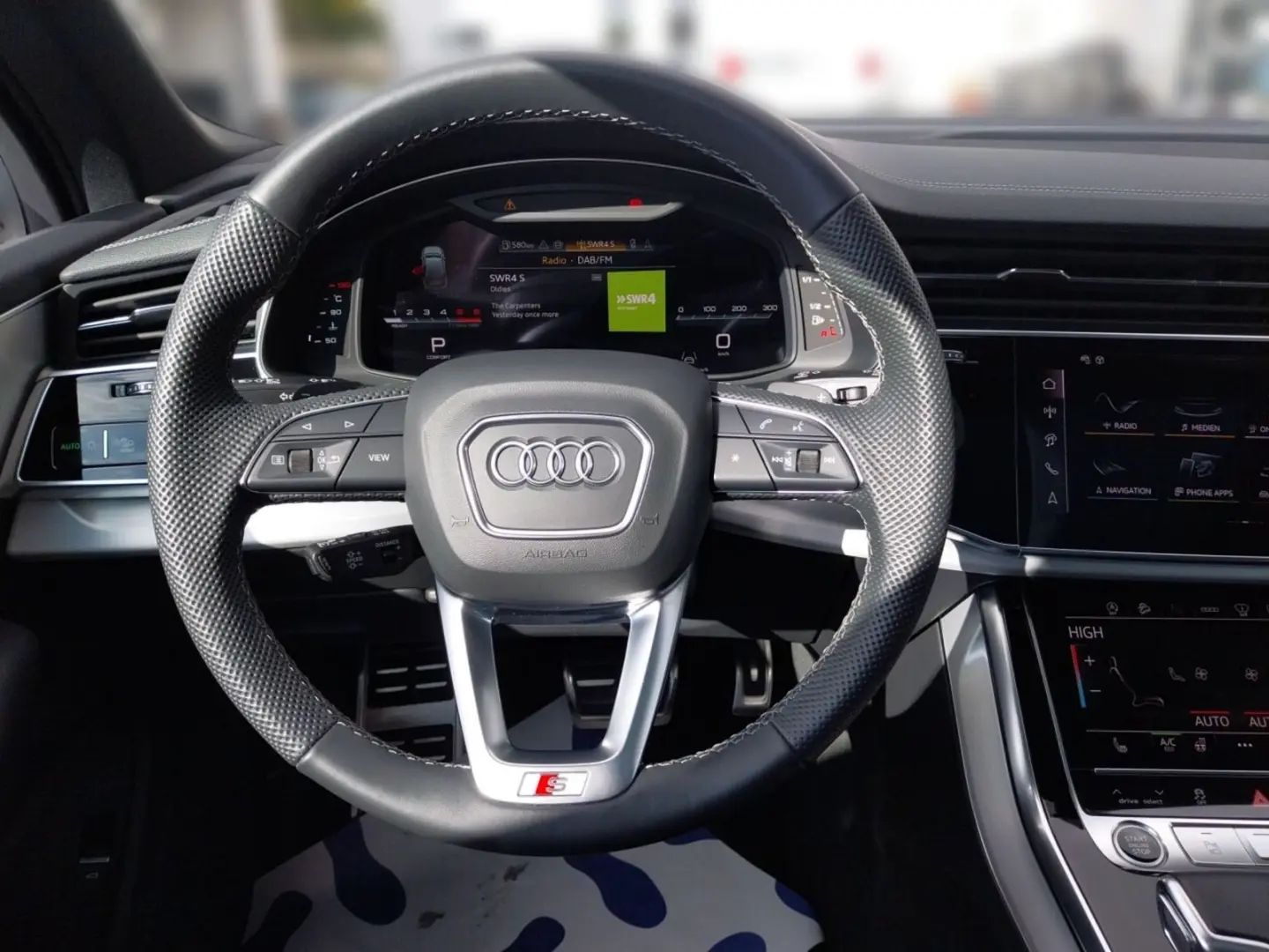 Q7 S line HUD PANO AHK MATRIX LEDER LM20 5J GAR