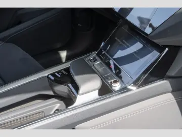 Q8 Sportback 50 S line HuD Matrix Optikp. e-tron