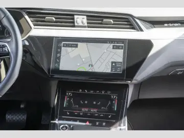 Q8 Sportback 50 S line HuD Matrix Optikp. e-tron