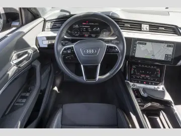 Q8 Sportback 50 S line HuD Matrix Optikp. e-tron