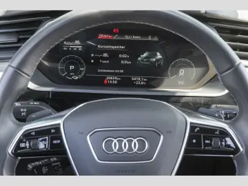 Q8 Sportback 50 S line HuD Matrix Optikp. e-tron