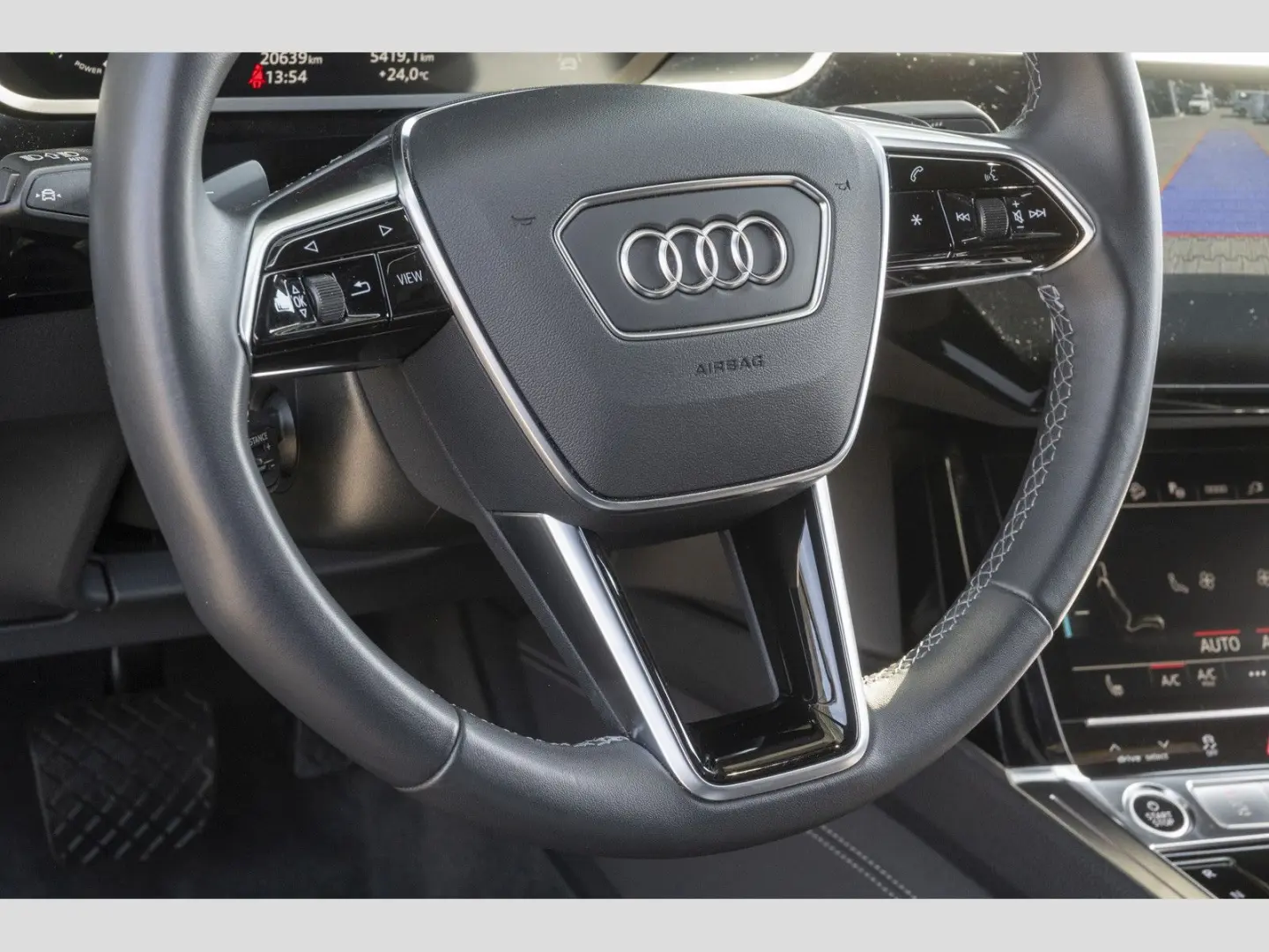 Q8 Sportback 50 S line HuD Matrix Optikp. e-tron
