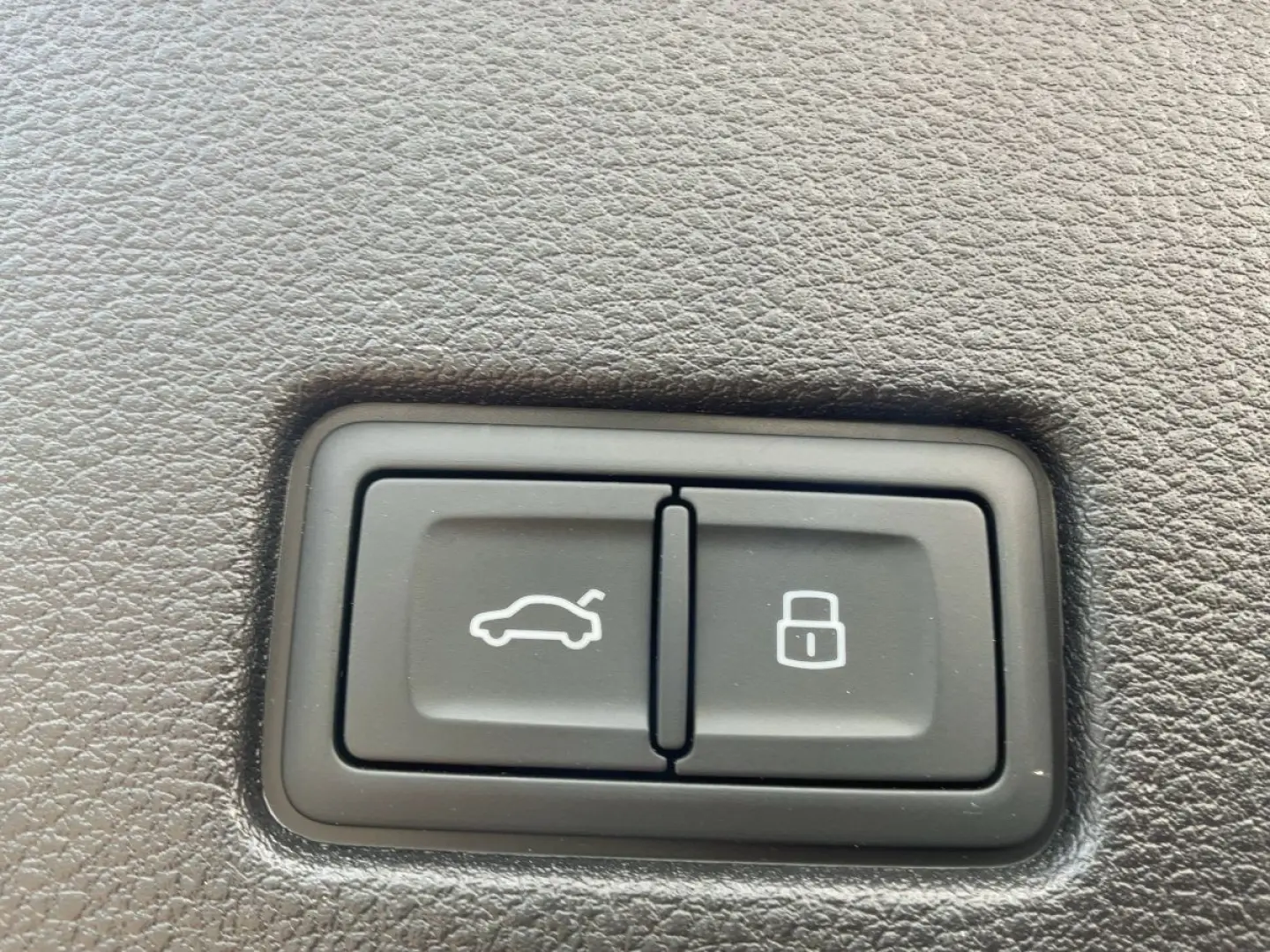 Q8 50 TDI QU MATRIX NAVI HuD AIR RFK ACC 20 LM