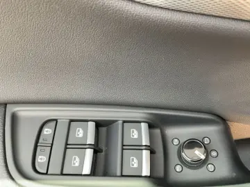 Q8 50 TDI QU MATRIX NAVI HuD AIR RFK ACC 20 LM