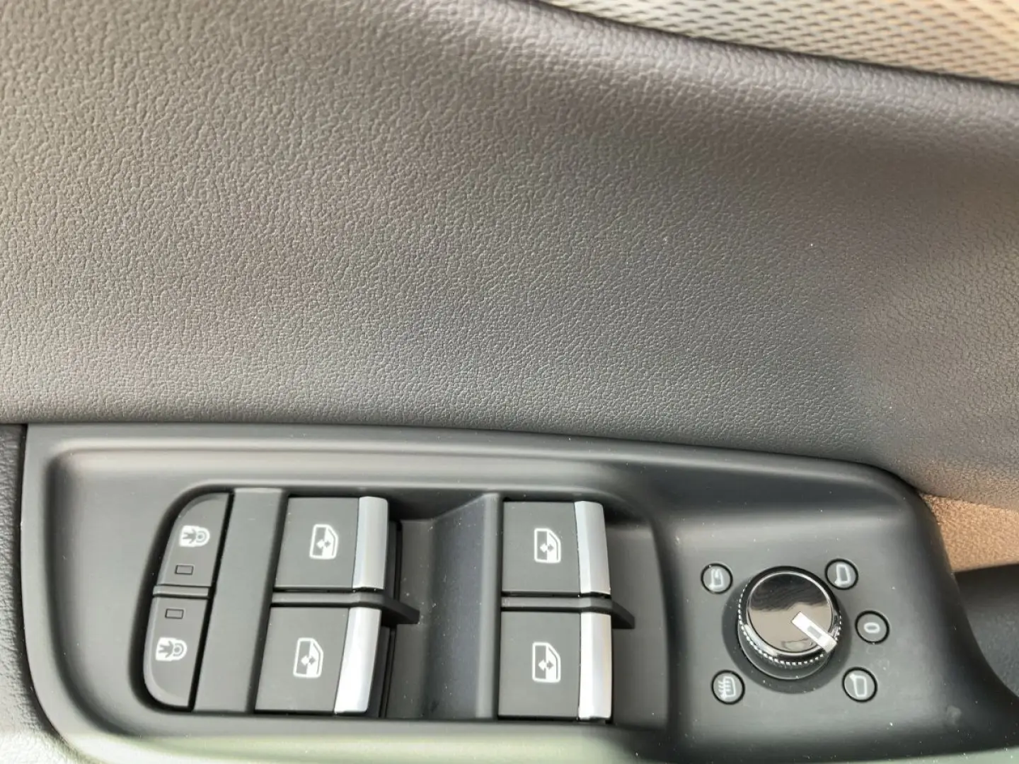Q8 50 TDI QU MATRIX NAVI HuD AIR RFK ACC 20 LM