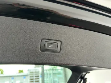 Q8 50 TDI qu. tiptr. S LINE AHZV AIR HD STHZG