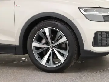 Q8 50 TDI Q Tip S line Luft Navi  B&O 21  AHK Ka
