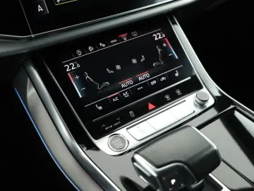 Q8 50 TDI Q Tip S line Luft Navi  B&O 21  AHK Ka