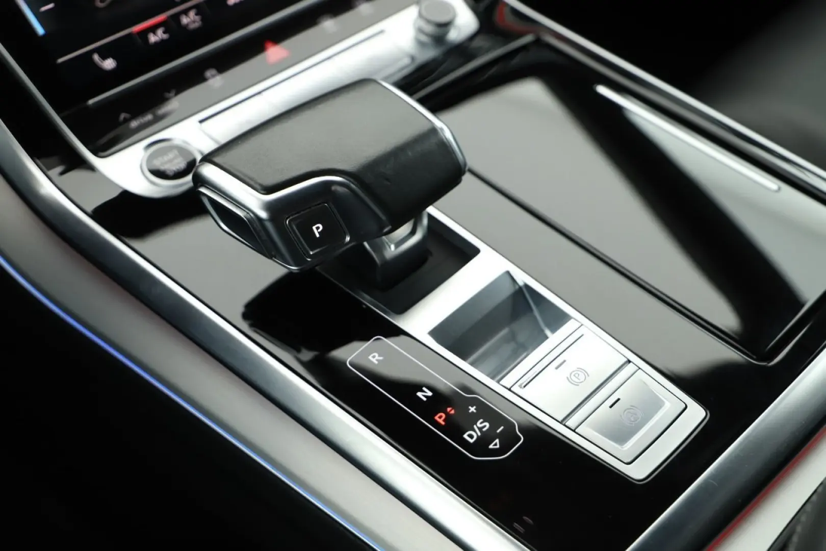 Q8 50 TDI Q Tip S line Luft Navi  B&O 21  AHK Ka