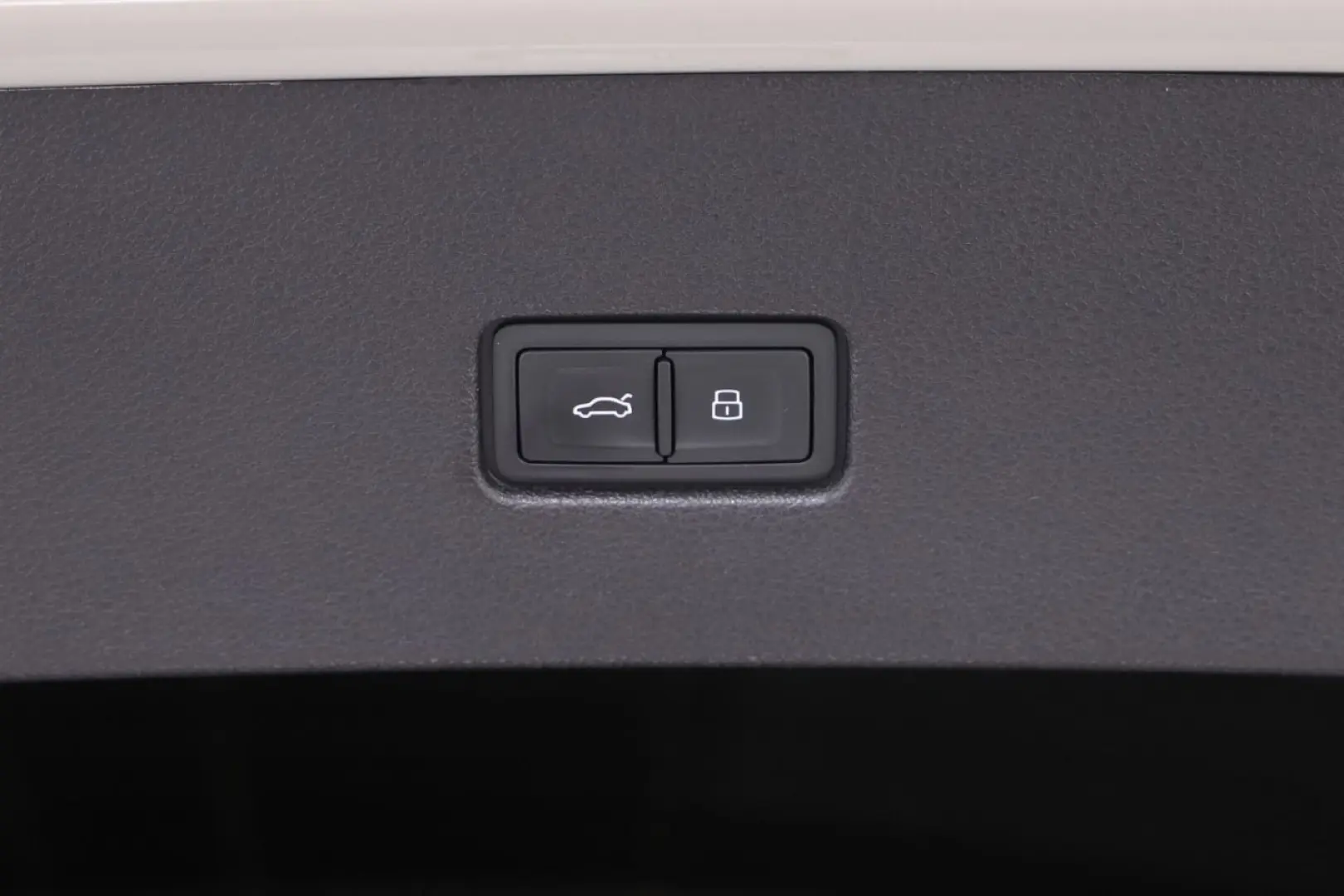 Q8 50 TDI Q Tip S line Luft Navi  B&O 21  AHK Ka
