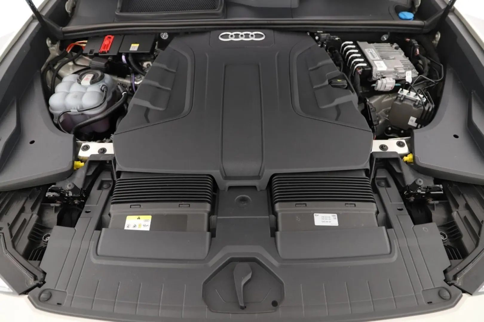Q8 50 TDI Q Tip S line Luft Navi  B&O 21  AHK Ka