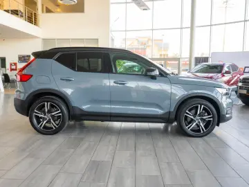 Volvo XC 40 T5 Recharge Geartronic  R Design