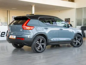 Volvo XC 40 T5 Recharge Geartronic  R Design