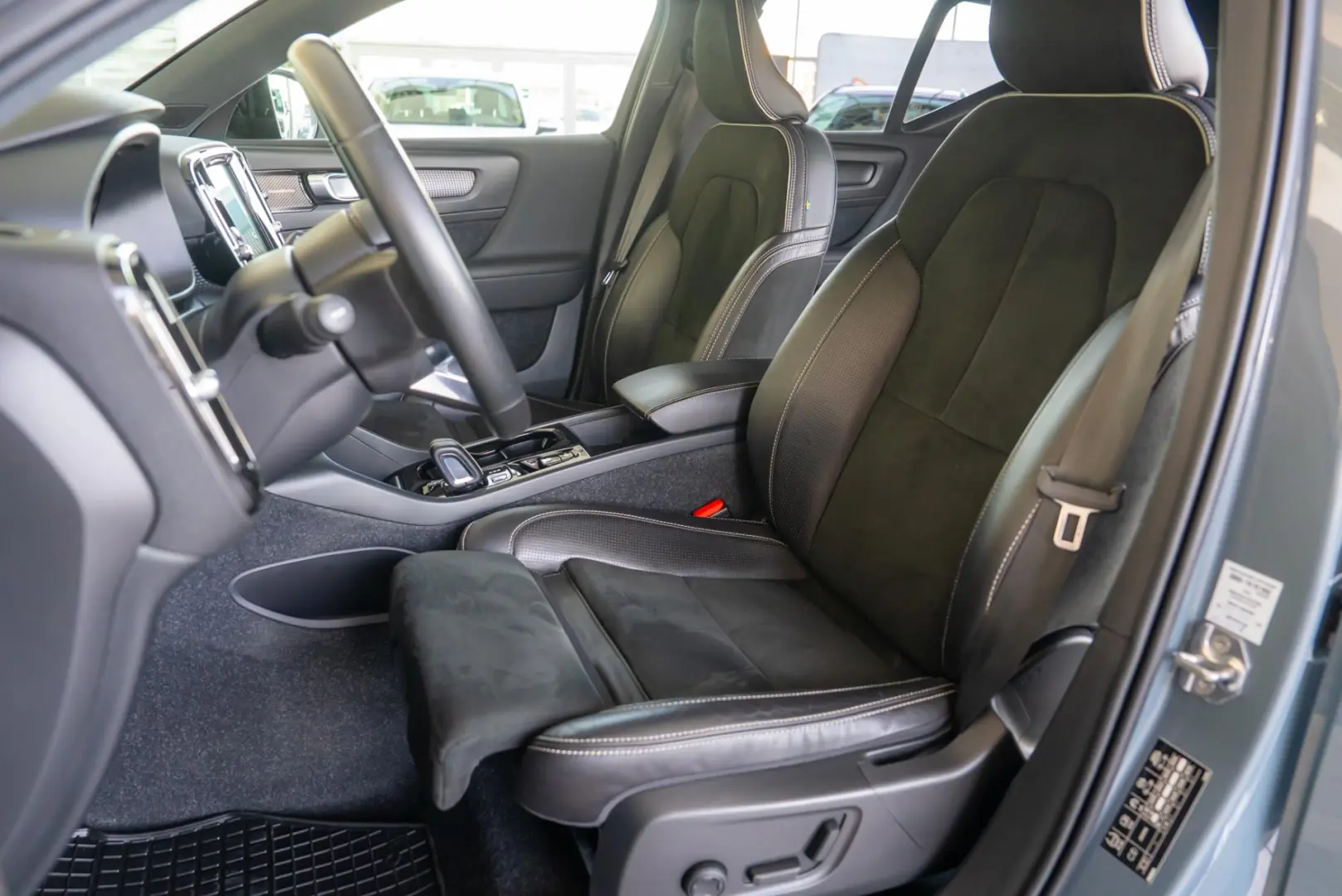 Volvo XC 40 T5 Recharge Geartronic  R Design