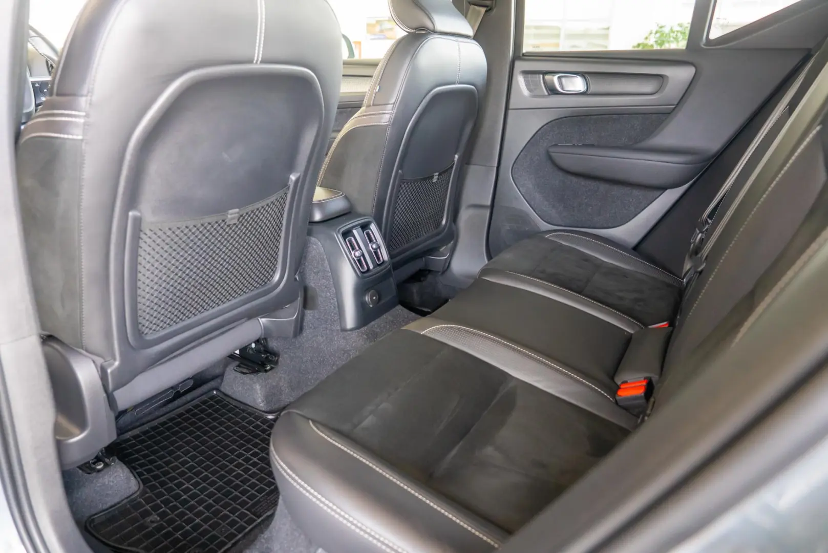 Volvo XC 40 T5 Recharge Geartronic  R Design